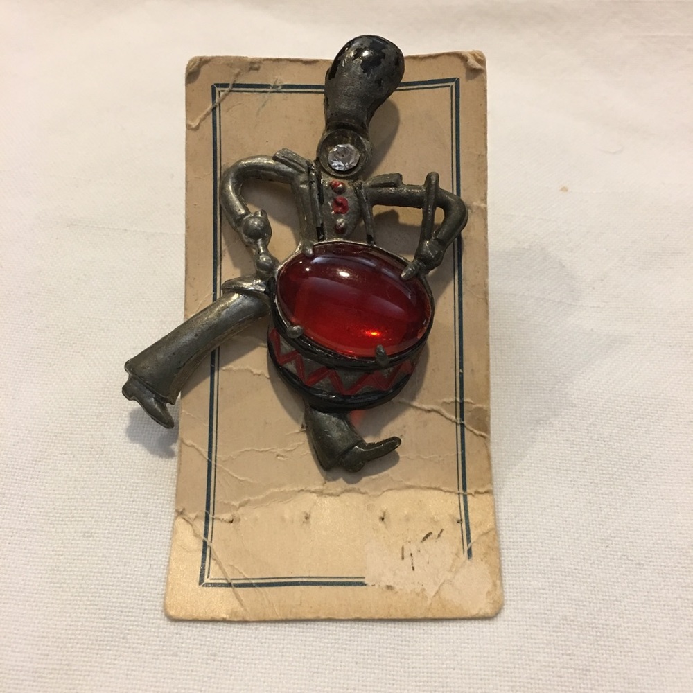 Vintage Drummer Jelly Belly pin
